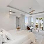 Home4u Mediterranean Sea Views Alkaff Манилва
