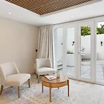 Home4u Mediterranean Sea Views Alkaff Дом отдыха *