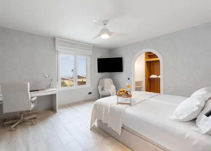 Home4u Mediterranean Sea Views Alkaff Nyaraló *