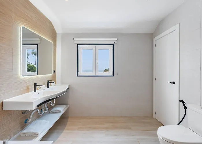 Home4u Mediterranean Sea Views Alkaff